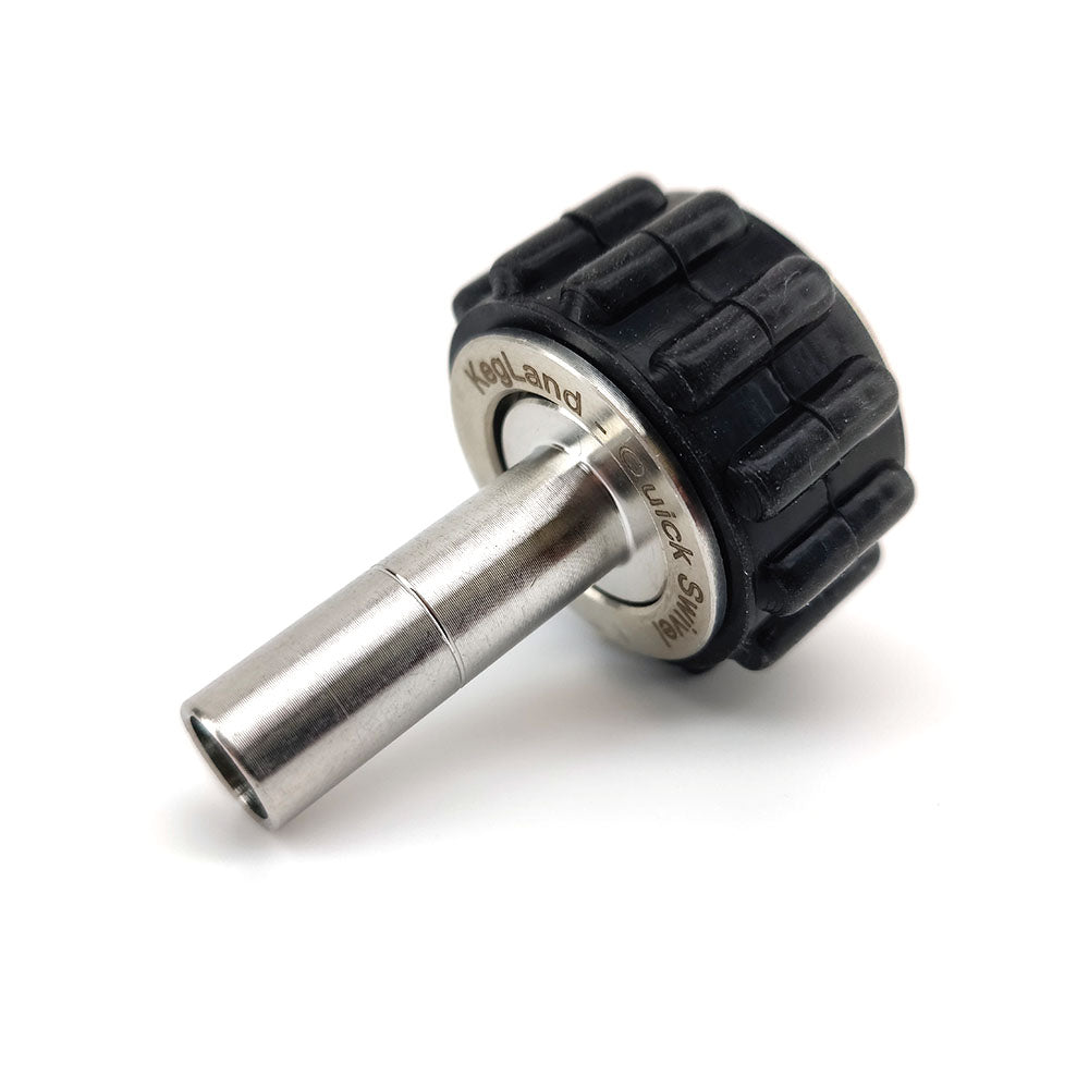 The KegLand Stainless Steel Quick Connectors in 1/2" Female NPT come with a heavy duty silicone grip guard allowing comfortable and quick tool-free operation.