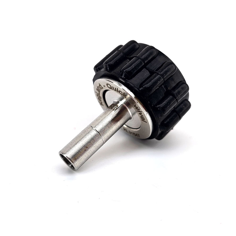 Stainless Steel KegLand Quick Connectors in 1/2" Female NPT come with a heavy duty silicone grip guard allowing comfortable and quick tool-free operation.