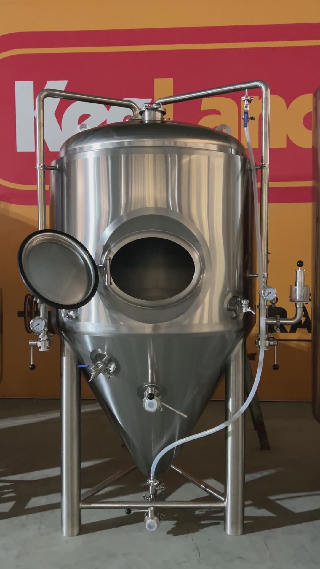 800L Conical Fermenter with Dimple Jacket and Insulation - Micro Brewery - Brewpub - Unitank - Bright Beer Tank